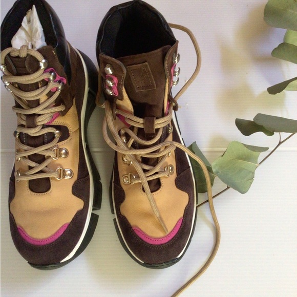 HP ❤️❤️🌴🌴Rare FP movement hikers - Picture 2 of 7